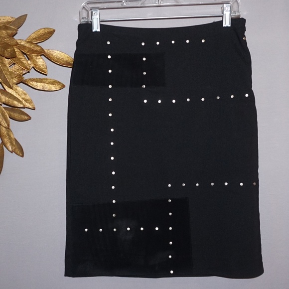 Cynthia Steffe Silver Studded Skirt - Size 8 - Picture 1 of 5